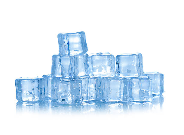 istock Cubes of ice on a white background 508831622