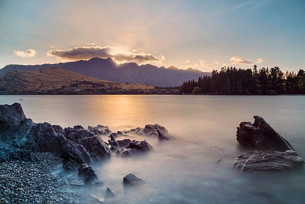 istock Sunrise at lake Wakatipu 508839166