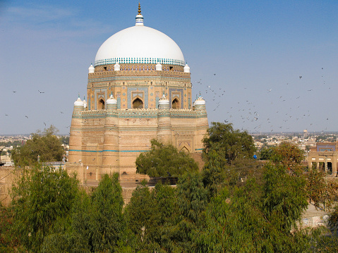 Tomb in the Pakistani city Multan. In this mausoleum Sufi-holy Shah Rukn-e-Alam of the 14th century was buried. The tomb is on the tentative list as a UNESCO World Heritage Site.