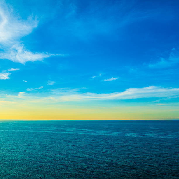 istock Early morning sea 508857867