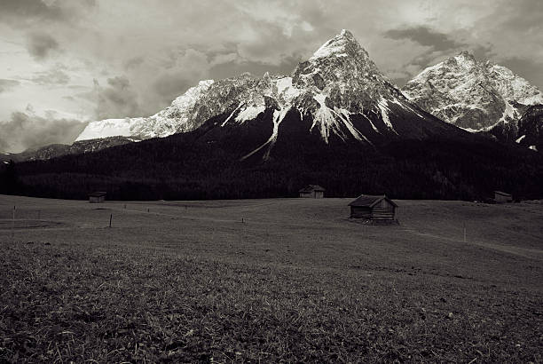 stern - sonnenspitze - fotografias e filmes do acervo