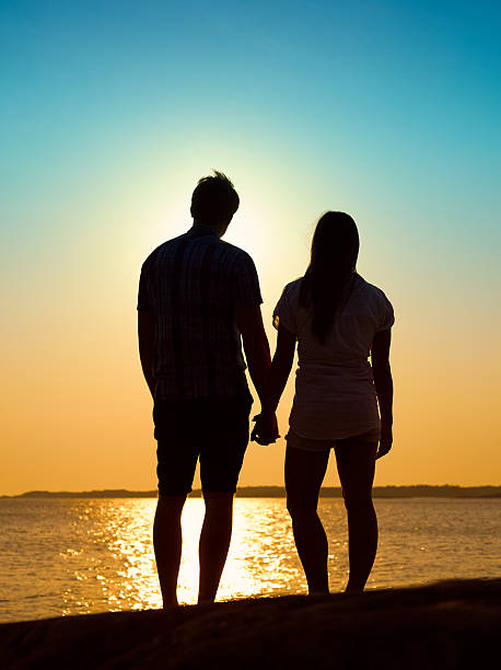 istock Young couple and sunset 508883637