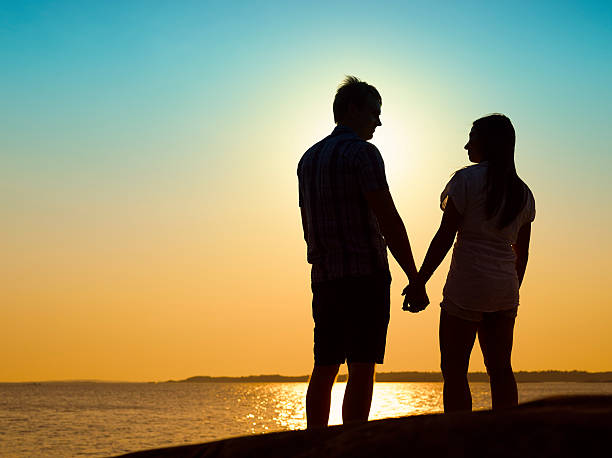 istock Young couple and sunset 508883641