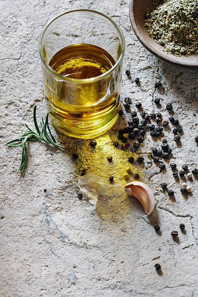 istock Olive oil, garlic and herbs 508886623