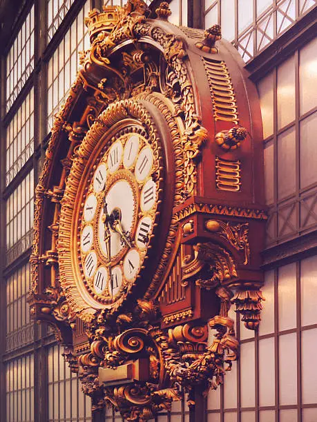 Elegant and beautiful Wall Clock Orsay