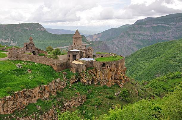 священный тейт в монастырь в армении - monkhood стоковые фото и изображения