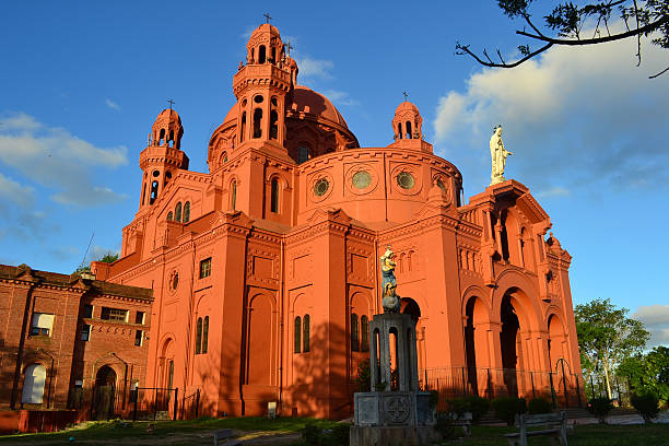 igreja vermelho - montevidéu imagens e fotografias de stock