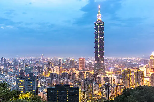 Taipei, Taiwan skylines building at dusk