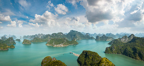 Karst Island Landscape In Halong Bay, Vietnam Beautiful View Of Halong Bay, Vietnam gulf of tonkin photos stock pictures, royalty-free photos & images