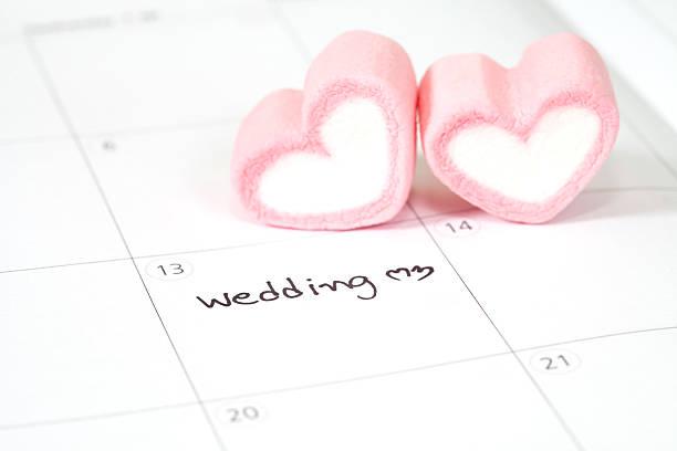 istock wedding plan on calendar and heart shape 509023954