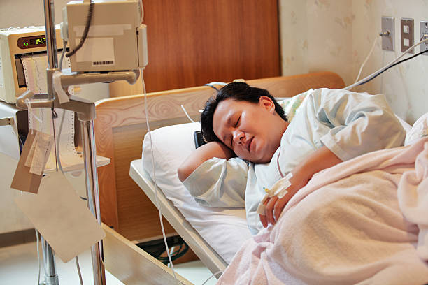 istock Young woman in maternity hospital 509032559