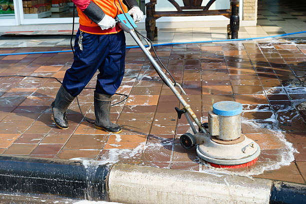 istock People cleaning floor with machine. 509036354