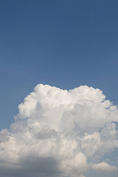 białe chmury - white cloud mountains zdjęcia i obrazy z banku zdjęć