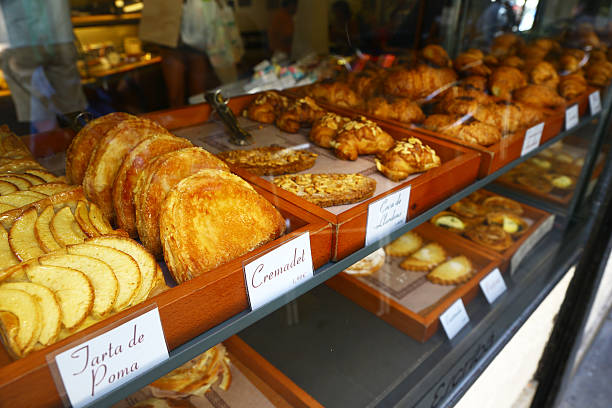 istock Biscuits & cakes in a pastry shop, Barcelona 509049931