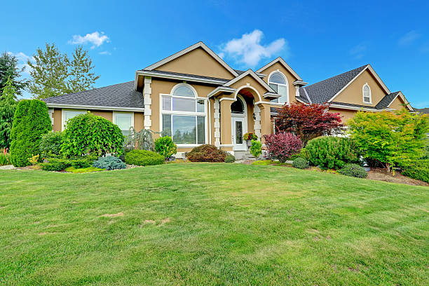 istock Beautiful house with landscape in Washington state 509077323