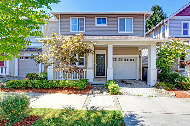 istock Classic house exterior with garage 509081033