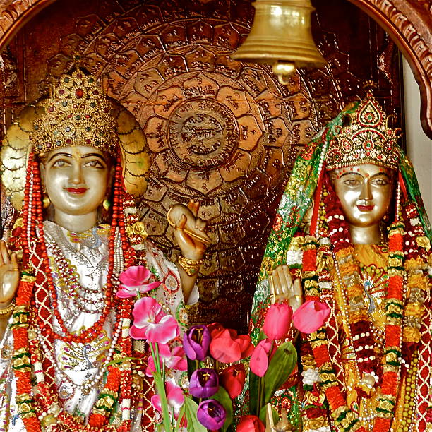 istock Mauritius- Great Basin, Shiva vishnu Brahma, statue 509098524