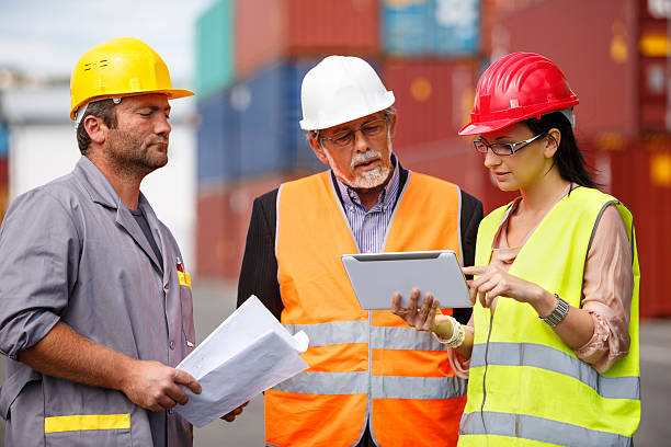istock Inspections at commercial transport dock 509109194
