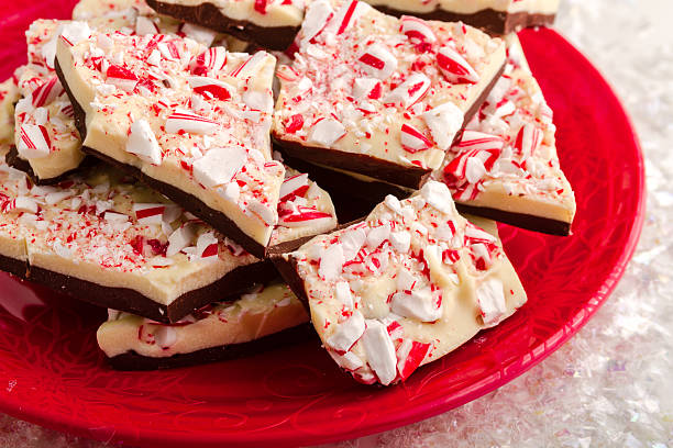 istock Traditional Holiday Chocolate Peppermint Bark 509173513