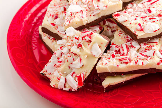 istock Traditional Holiday Chocolate Peppermint Bark 509174925