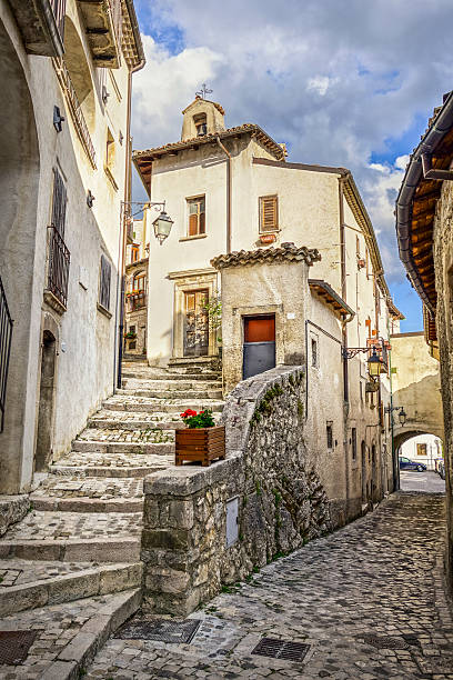 istock Rustic alley with steps and arch, Barrea Abruzzi Italy 509178214