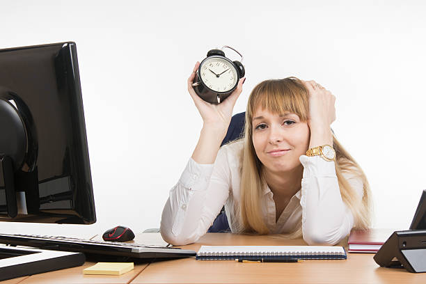 istock Dull office employee knows what lies ahead time 509179234