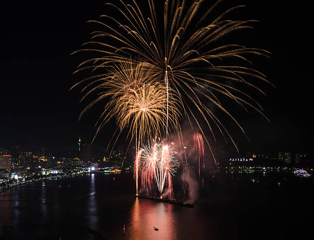 istock Big fireworks on the sky at Pattaya beach, Thailand 509184754