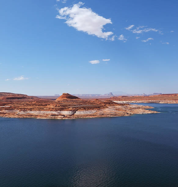 istock Superb Lake Powell in  Utah and Arizona 509209287