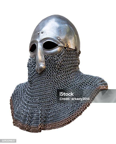 Casco Sencillo Knight Con Cadena Mai Foto de stock y más banco de imágenes de Accesorio de cabeza - Accesorio de cabeza, Aislado, Batalla