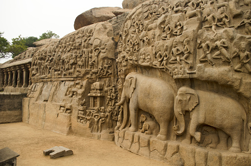 Nakula Sahadeva ratha and an elephant statue, one of the Pancha Rathas (Five Rathas) of Mamallapuram, an Unesco World Heritage Site in Tamil Nadu, South India, Asia