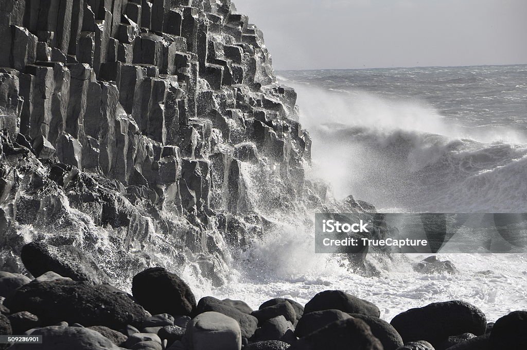 Poderosas forças da natureza: Sureal formações rochosas, Islândia - Foto de stock de Geleira Myrdalsjokull royalty-free