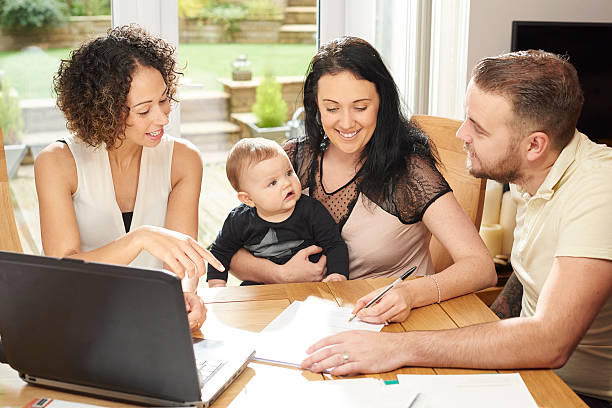 istock financial advisor gets the signature 509253394