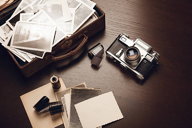 istock Old photos and photo equipment 509295968