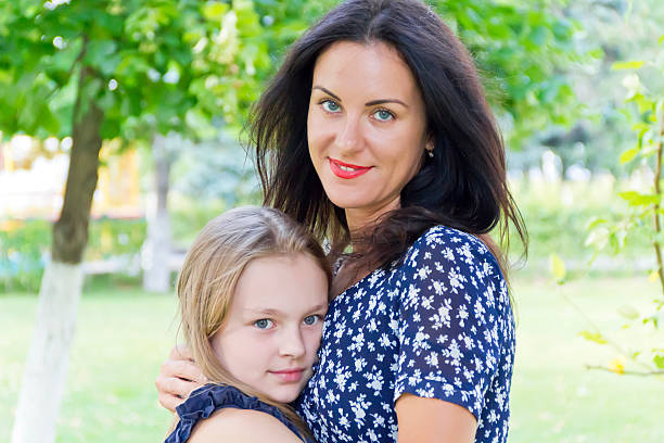 istock Mother and daughter in summer 509298242