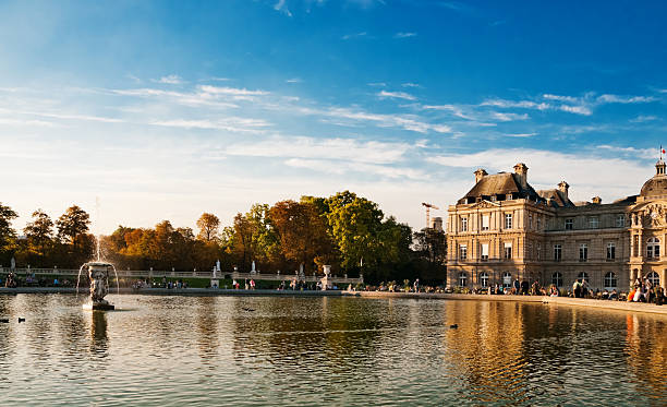 istock Jardin du Luxembourg with the Palace and statue. 509322077
