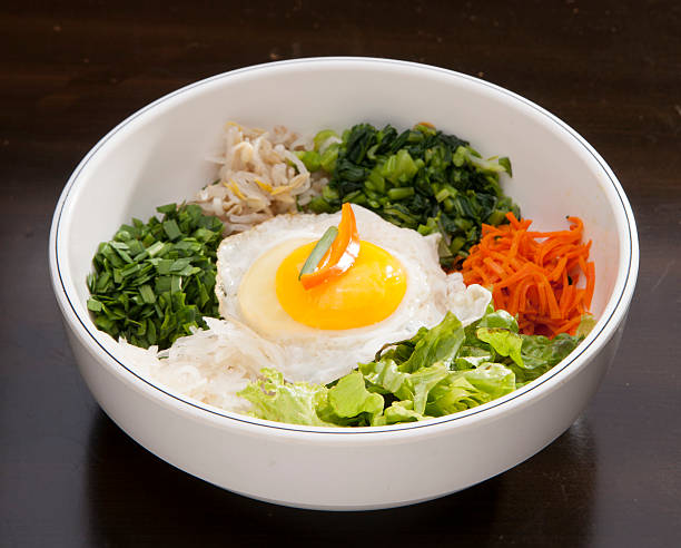 bibim bap, coreano piatto - foto stock