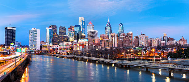 istock Philadelphia skyline panorama at dusk 509350178