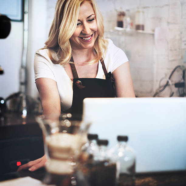 istock Barista Cafe Making Coffee Preparation Service Concept 509352402