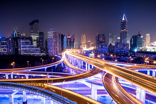 shanghai viadukt - shanghai skyline night urban scene stock-fotos und bilder