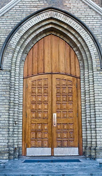 istock Old Church Entrance with Doors Closed 509364012