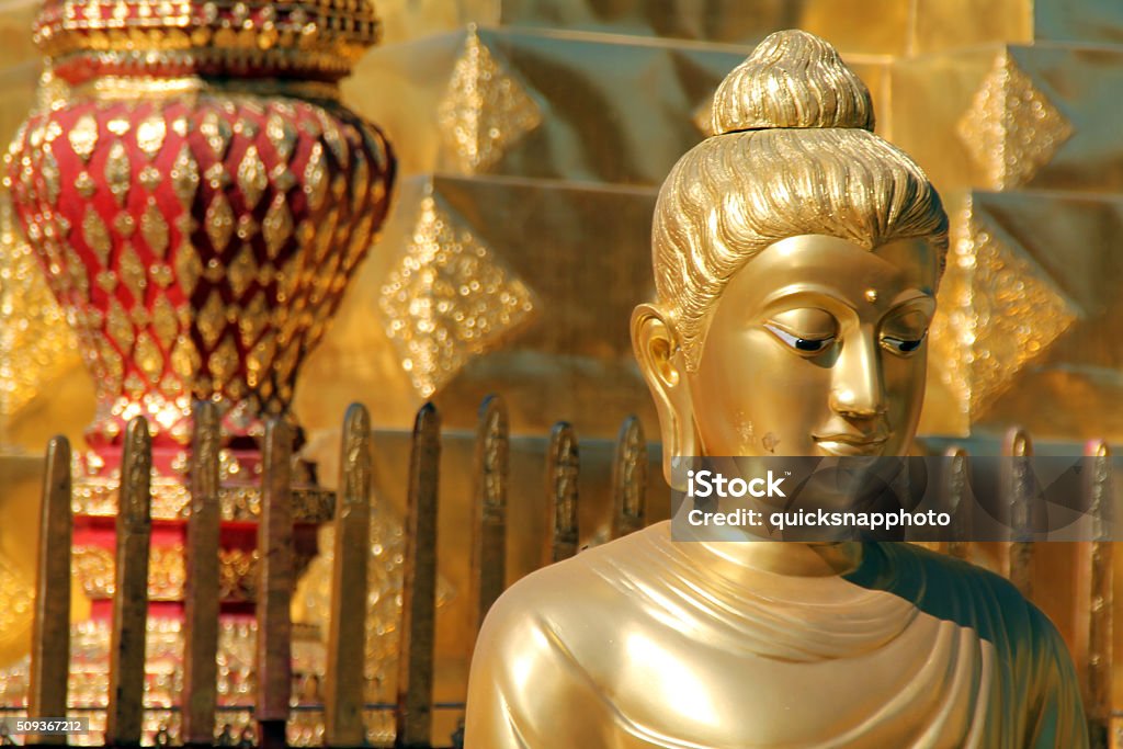Statue de de Doi Suthep, Chiang Mai, Thaïlande - Photo de Adulation libre de droits