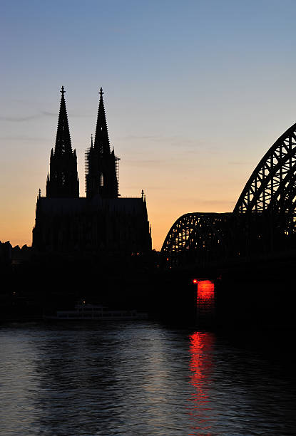 istock Silhouette of Cologne 509392129