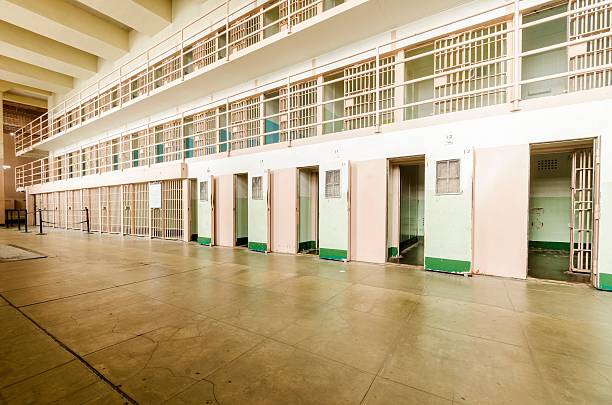 알카트라즈 d 블록 cellhouse, san francisco, california - alcatraz prison 뉴스 사진 이미지