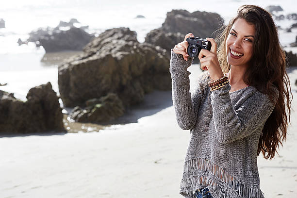istock Hipster woman taking photos 509418612