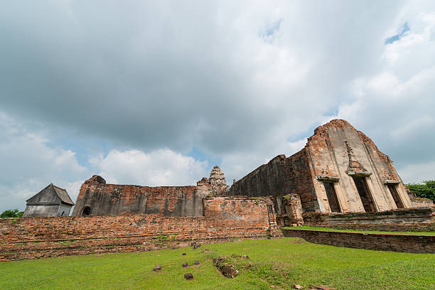 istock Wat Phra Sri Rattana Mahathat 509445259
