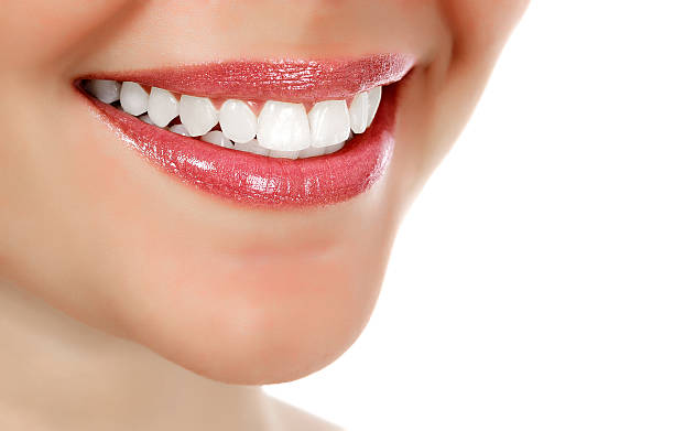 donna sorridente - human teeth whitening dentist smiling foto e immagini stock