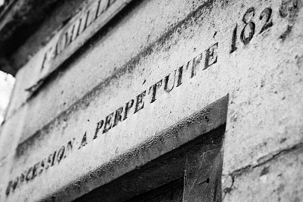 istock Pere Lachaise Cemetery 509466347