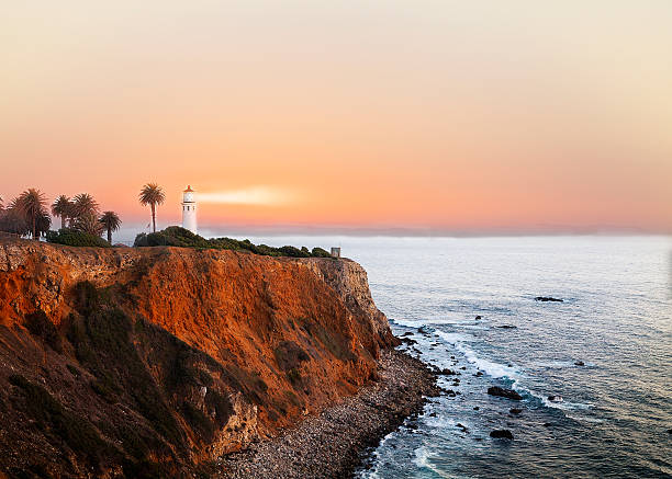 phare de palos verdes, en californie - palos verdes photos et images de collection