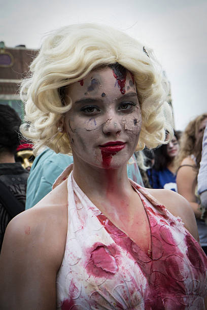 2012 new jersey " zombie walk - marilyn monroe stock-fotos und bilder