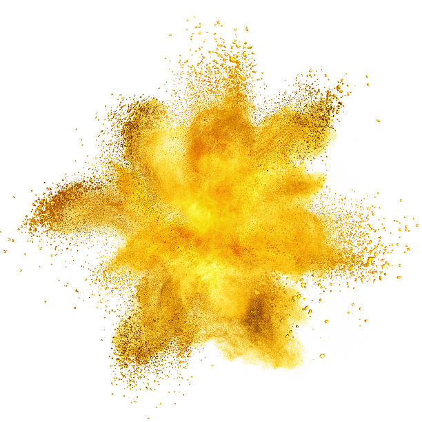 zona amarela em pó isolado no branco explosão - chilli powder - fotografias e filmes do acervo